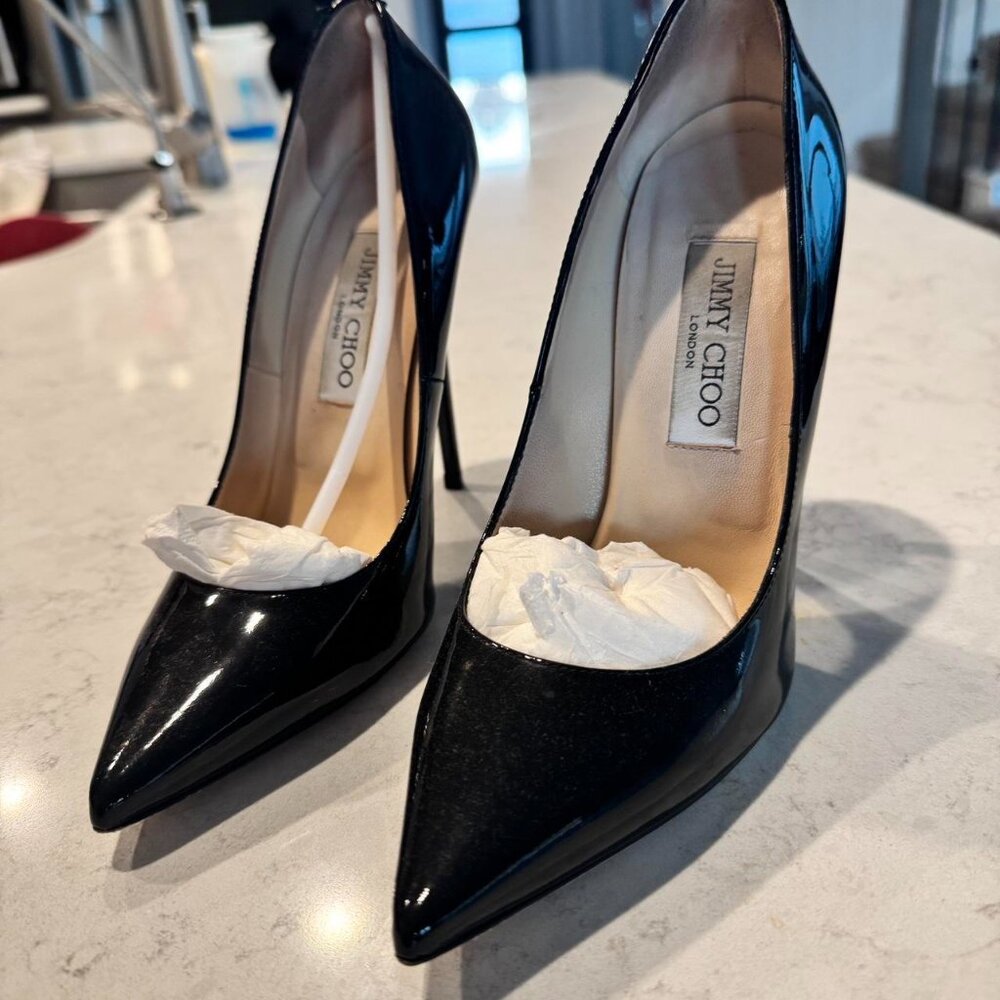 Stunning patent leather jimmy choo 37